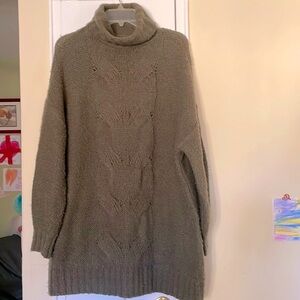 🔥Aerie wool blend sweater in khaki green
